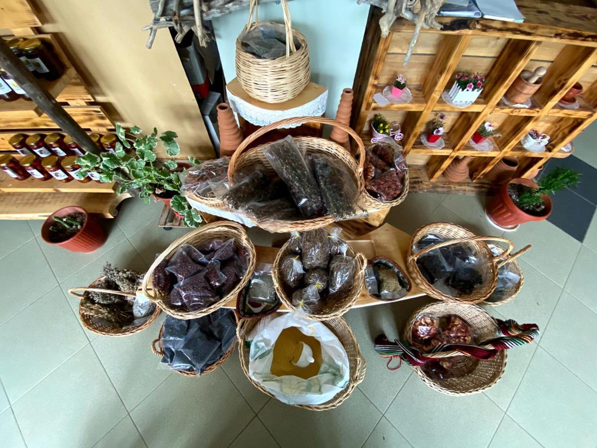Nena Dashuri Agroturizem Peshkopi Exterior foto